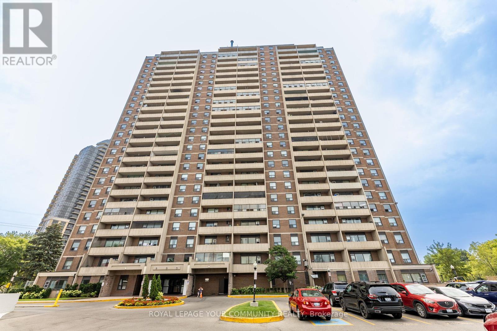901 3390 Weston Rd N, Toronto, ON M9M 2X3