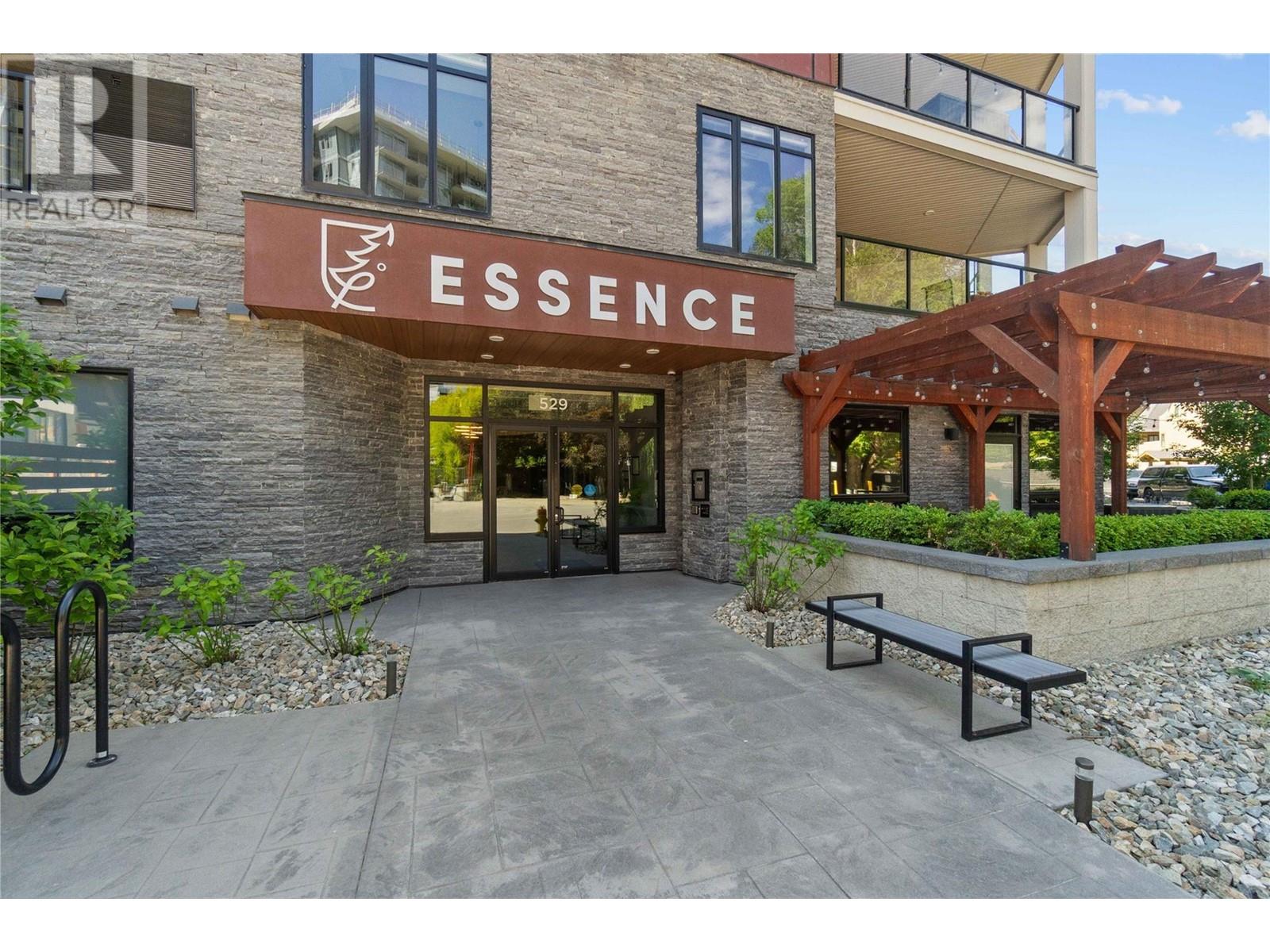 529 Truswell Road Unit 301, Kelowna, BC V1W 3K7