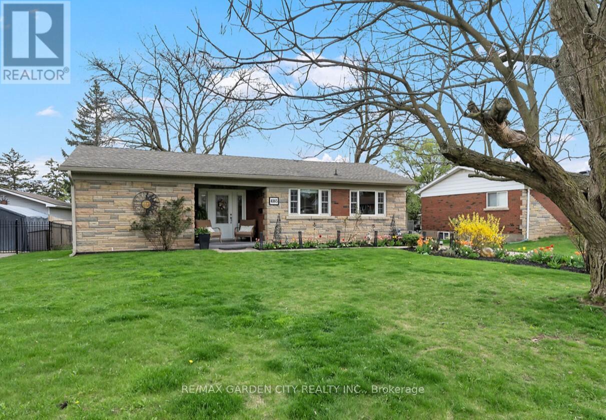 4165 William St, Lincoln Beamsville, ON L3J 0K7