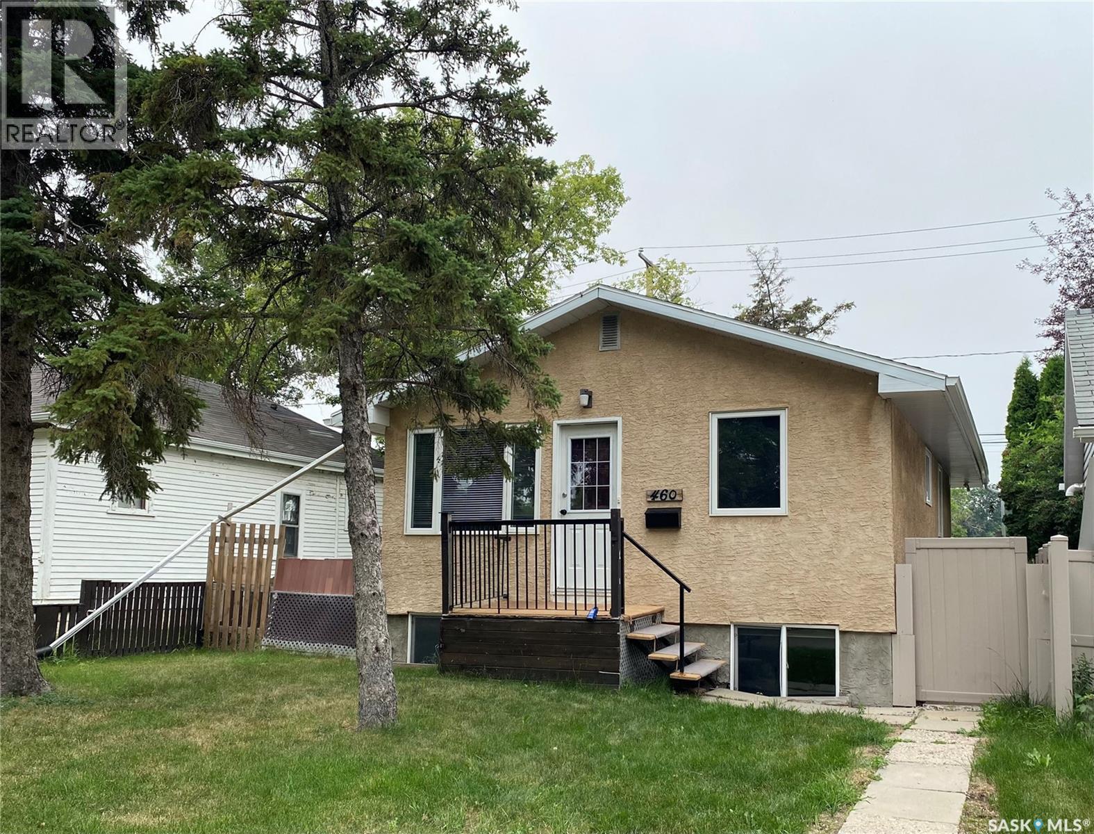 460 Wascana St, Regina, SK S4R 4H9