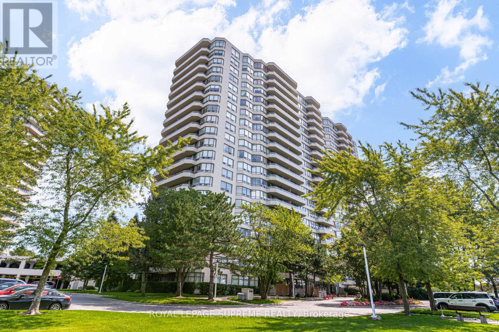 1 Greystone Walk Dr Ph83 Dr, Toronto, ON M1K 5J3