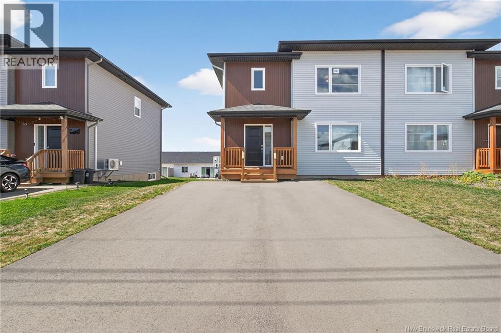 287 Lorette St, Dieppe, NB E1A 8M4