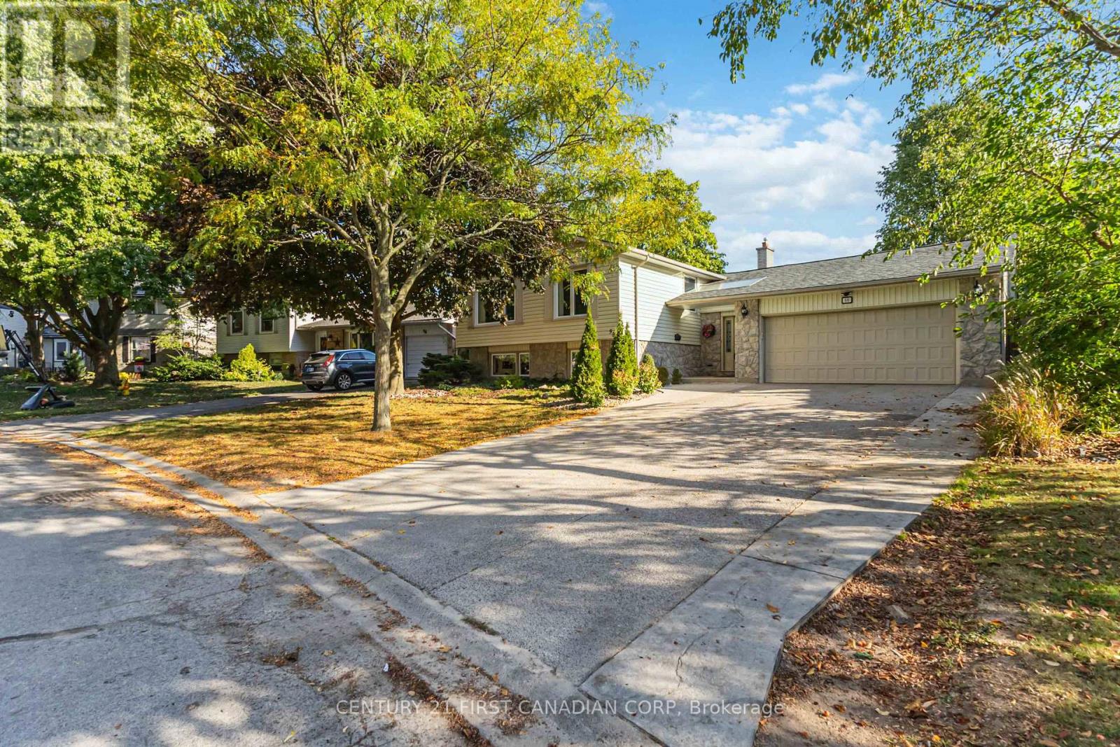 50 Farnham Cres, London, ON N6K 1K1
