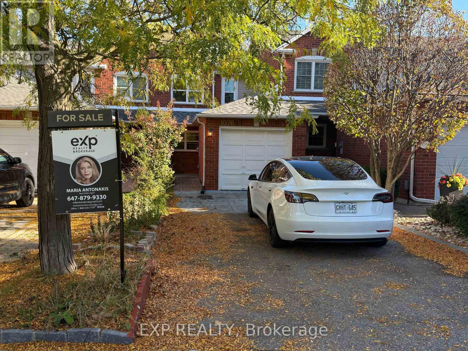 1070 Queens Ave, Oakville, ON L6H 2B5