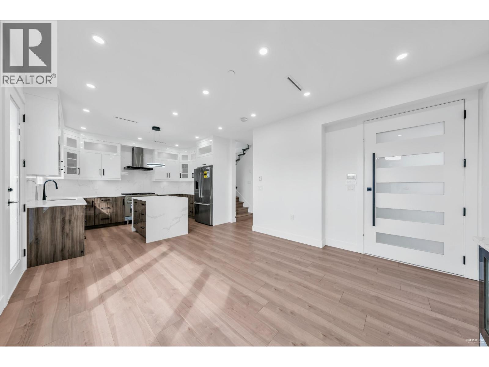3344 Adanac Street Unit 2, Vancouver, BC V5K 2P3