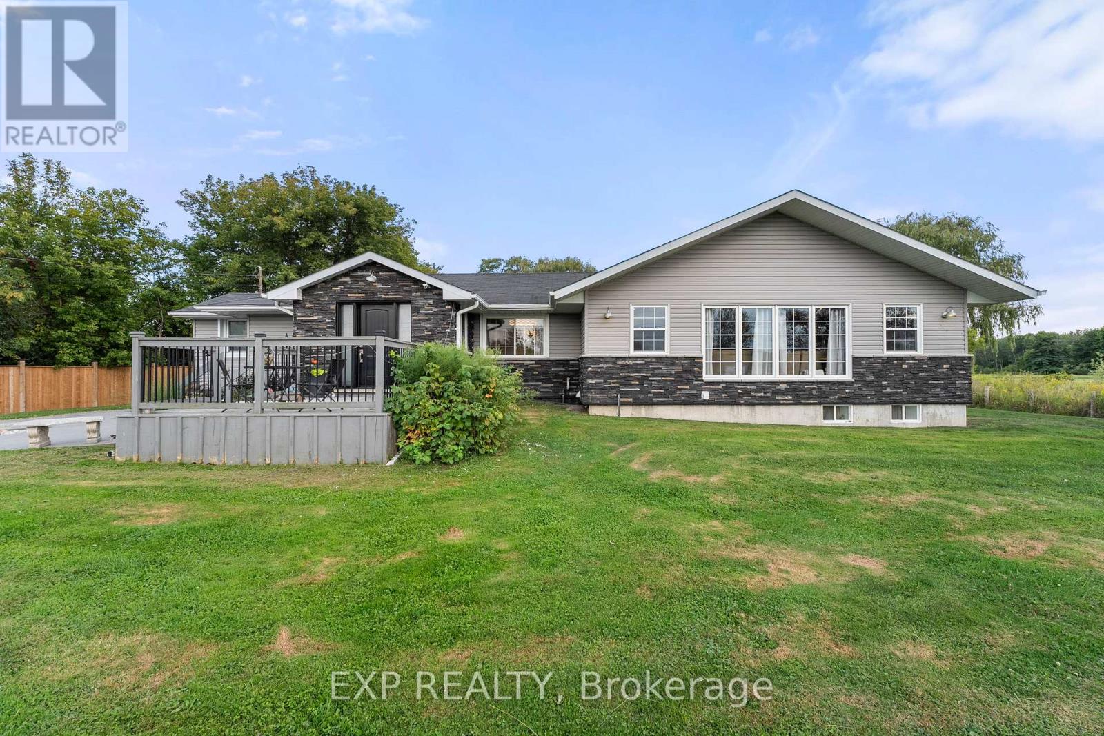 1109 Ravenshoe Rd, East Gwillimbury, ON L4P 3E9