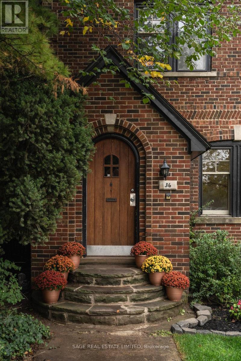 36 Mountwood Ave, Hamilton, ON L8N 2G9