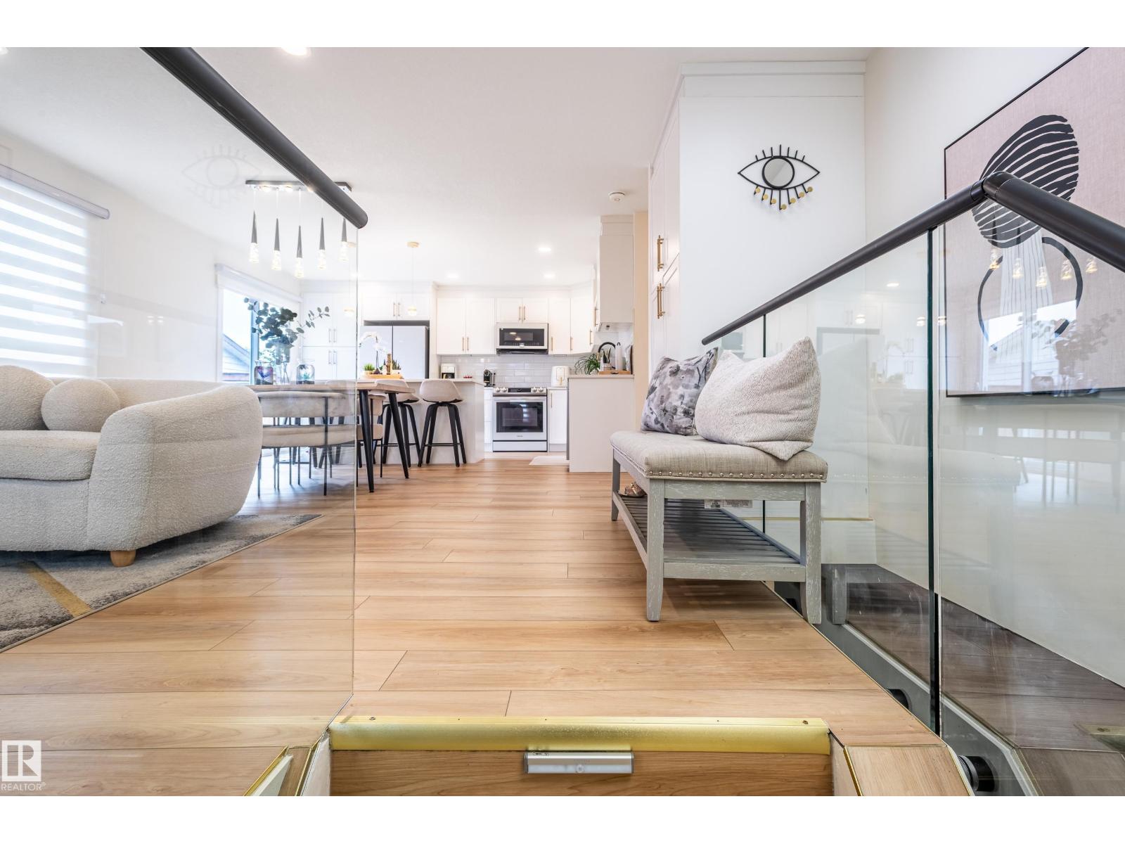 106 St Nw Unit 17327, Edmonton, AB T5X 3W9