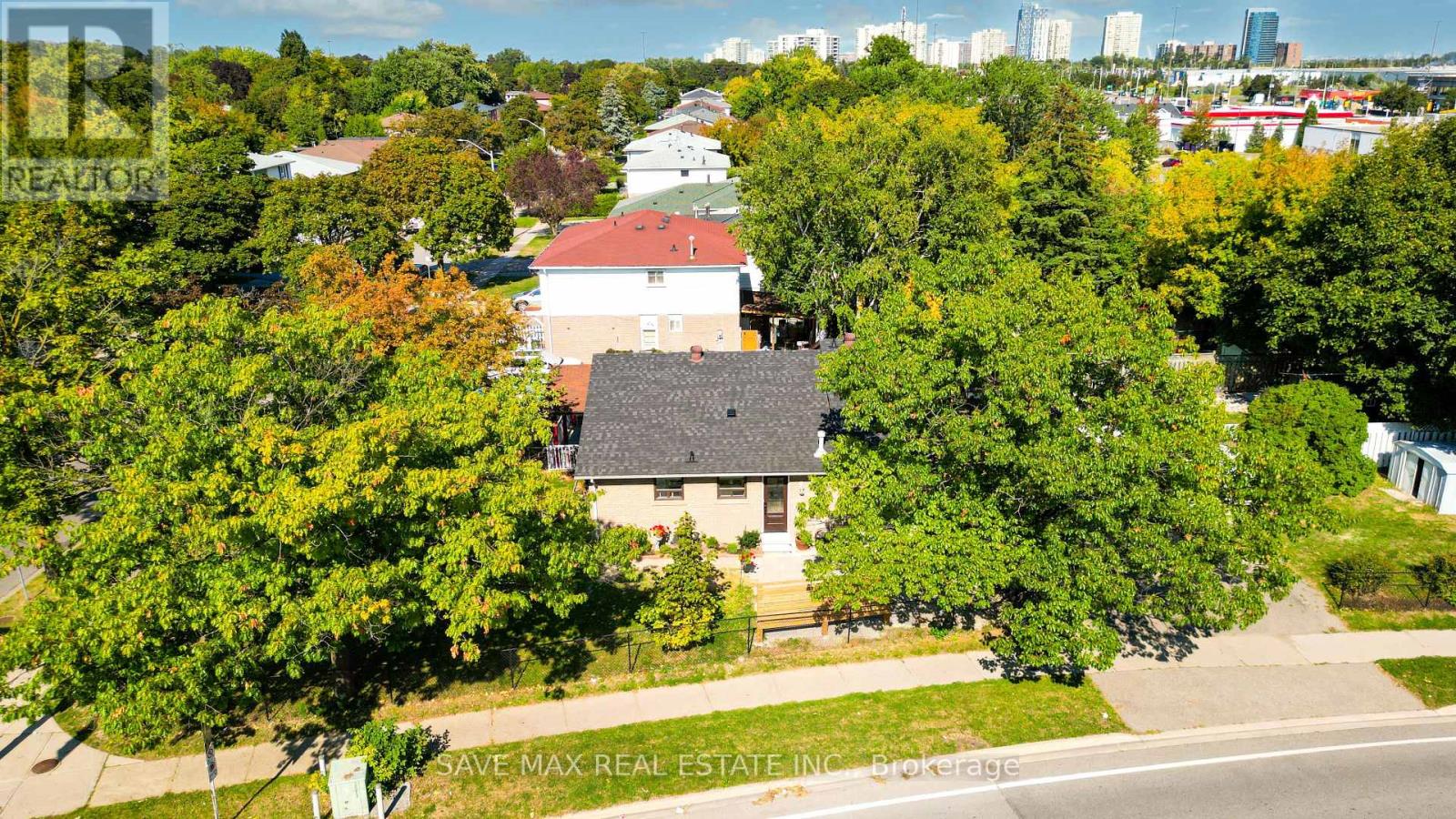 93 Archdekin Dr, Brampton, ON L6V 1Y8