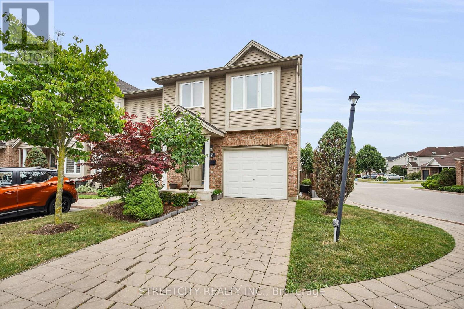 1 1320 Savannah Dr, London, ON N5X 0B7