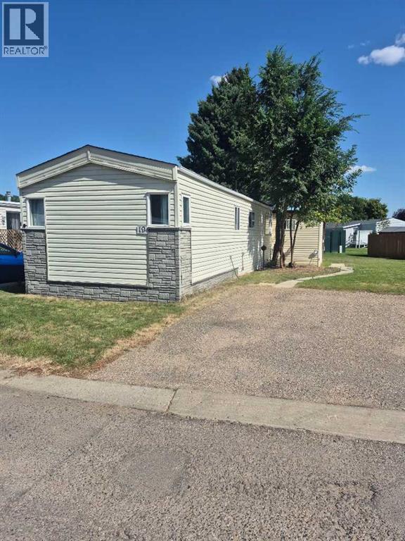2248 Southview Drive Unit 19, Medicine Hat, AB T1B 1R3
