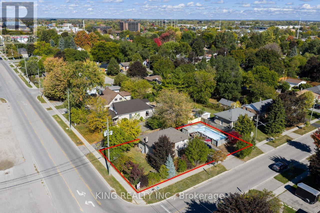 564 First St, London, ON N5V 1Z7