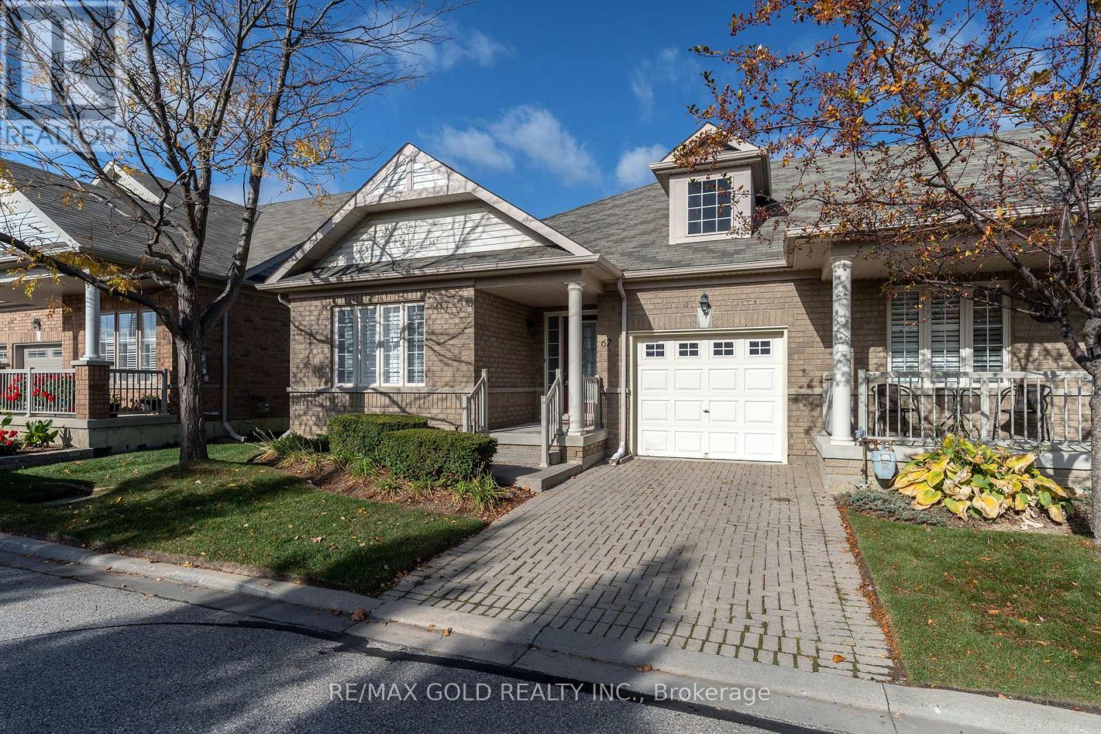 67 Locust Dr, Brampton, ON L6R 0W2