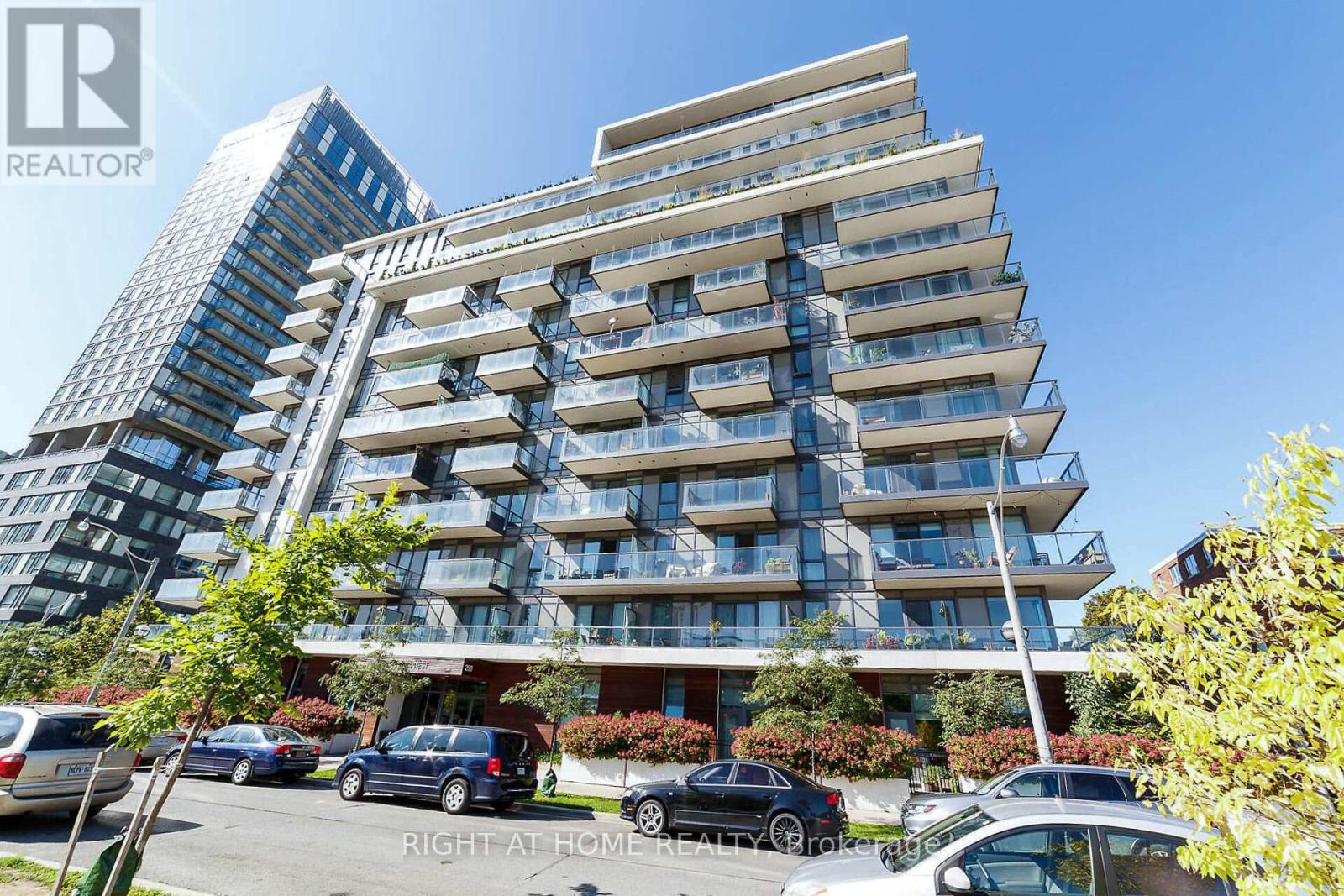 201 260 Sackville St, Toronto, ON M5A 0B3