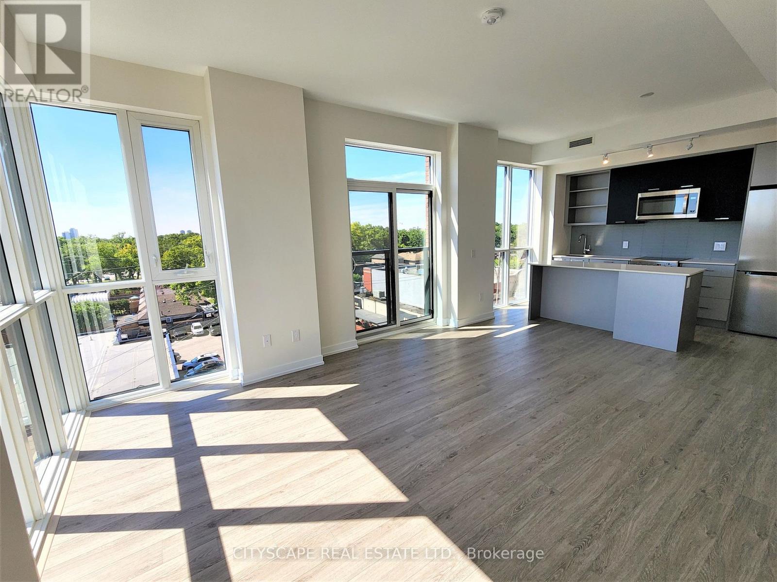 608 2300 St Clair Ave W, Toronto Junction Area, ON M6N 0B3