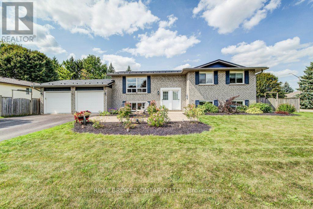 73 Falcon Dr, Woolwich, ON N3B 3H7