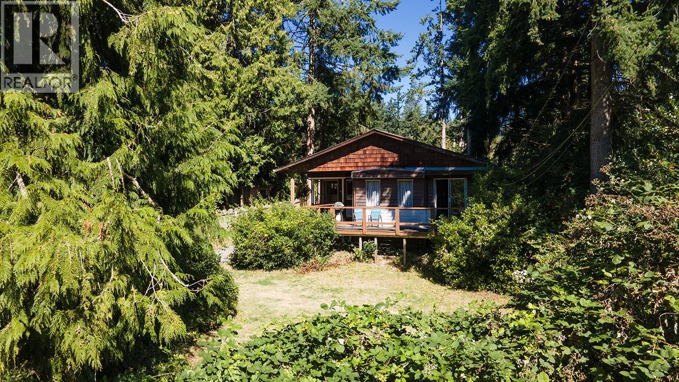 1022 Fairview Rd, Gibsons, BC V0N 1V3