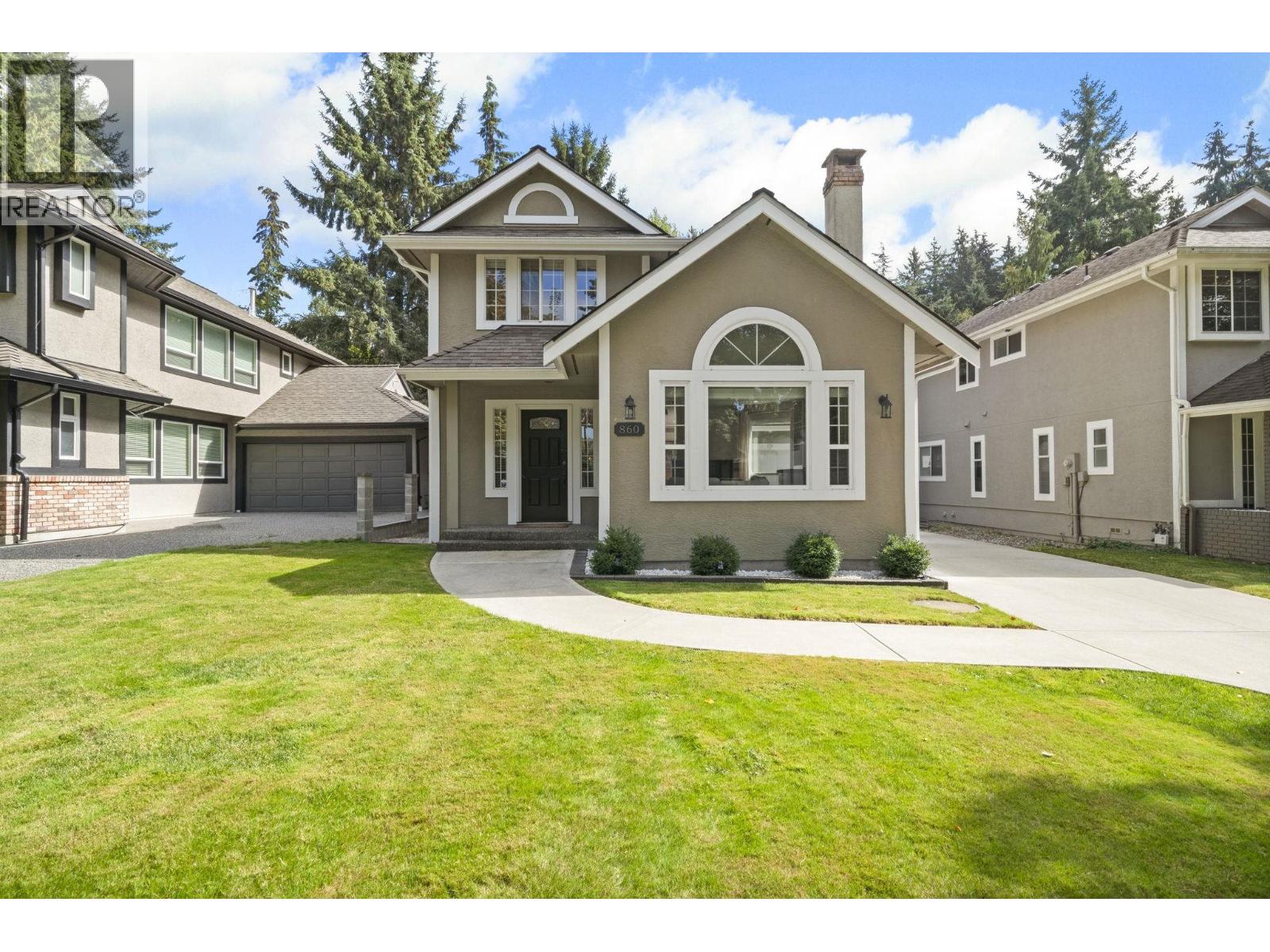 860 Ruckle Ct, North Vancouver, BC V7H 2P6