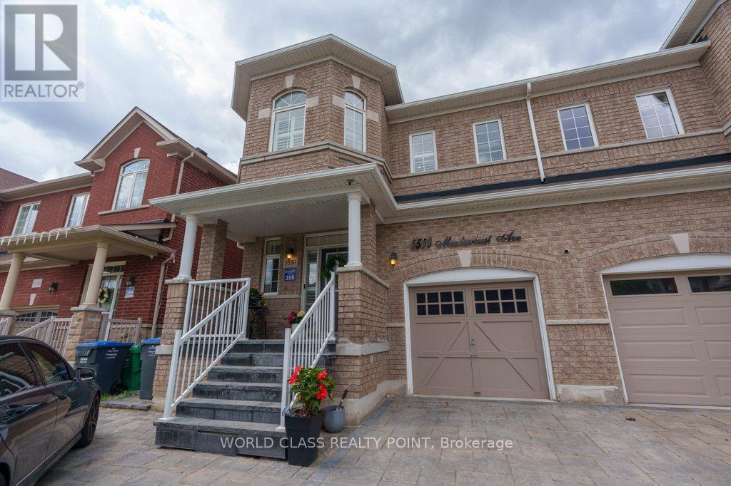 5550 Meadowcrest Ave, Mississauga, ON L5M 0N1
