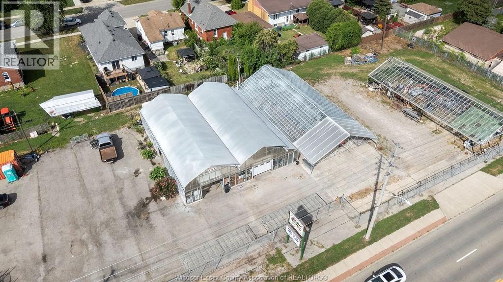 3253 Walker, Windsor, ON N8W 3R7
