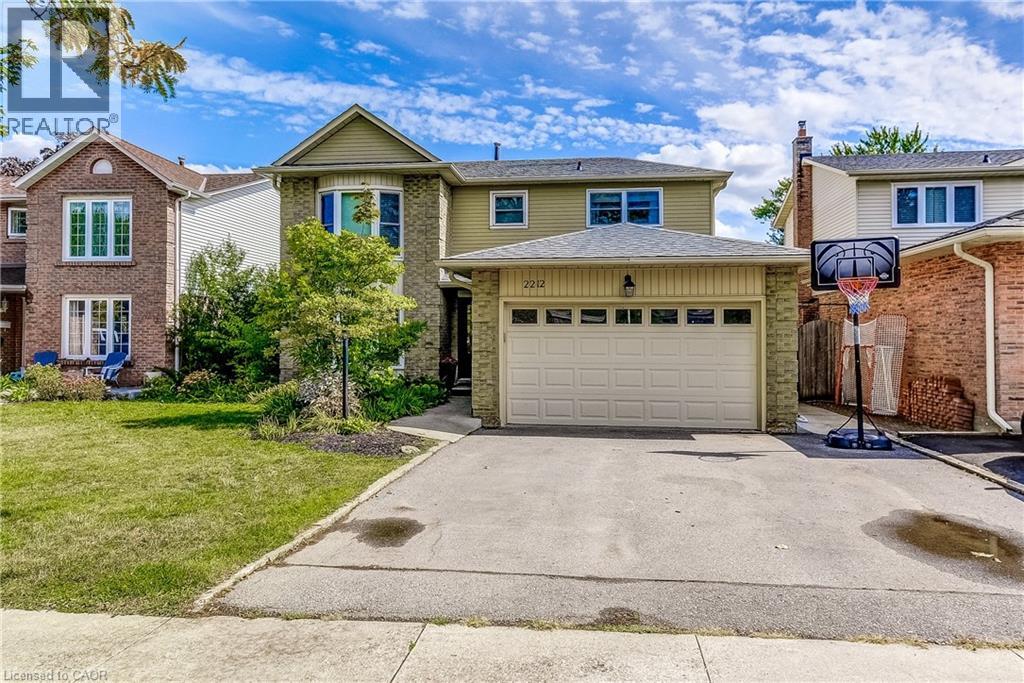 2212 Melissa Cres, Burlington, ON L7P 4J7