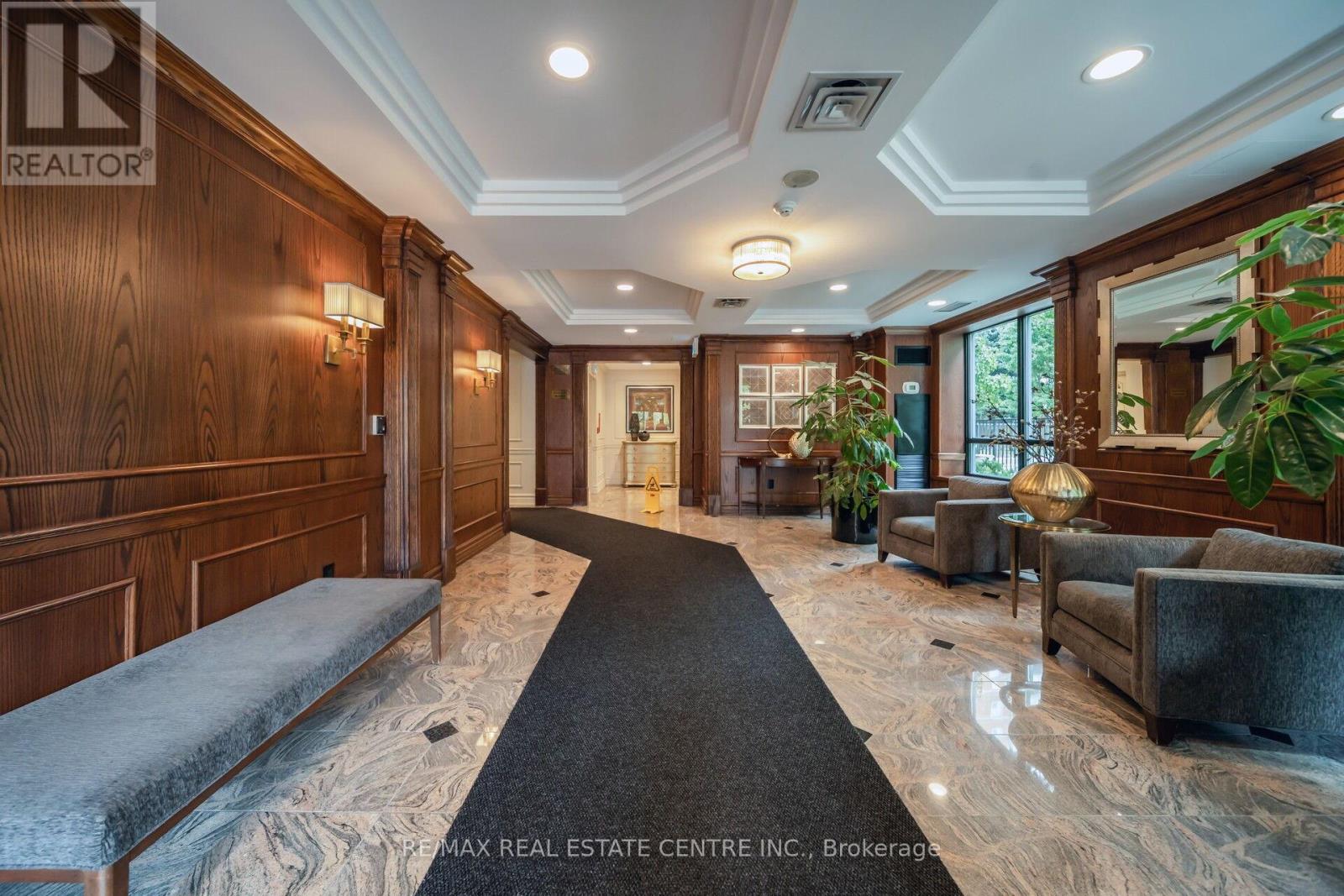505 17 Michael Power Pl, Toronto, ON M9A 5G5