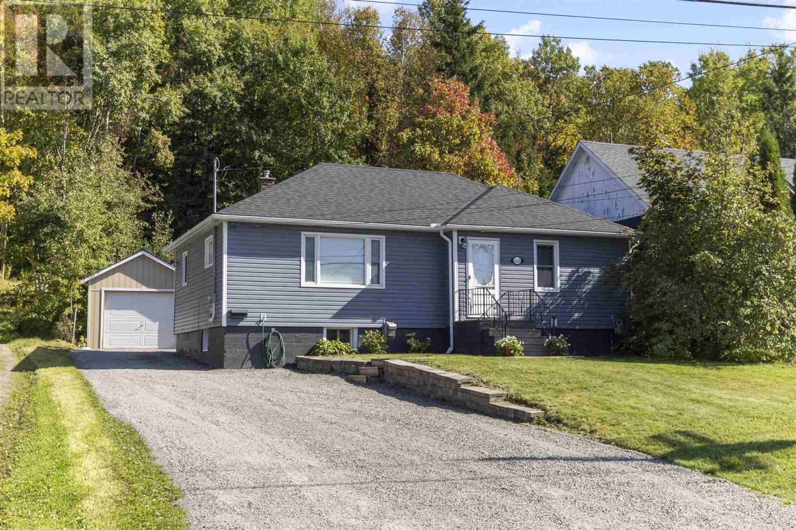 258 St Patrick St, Sault Ste. Marie, ON P6C 3S5