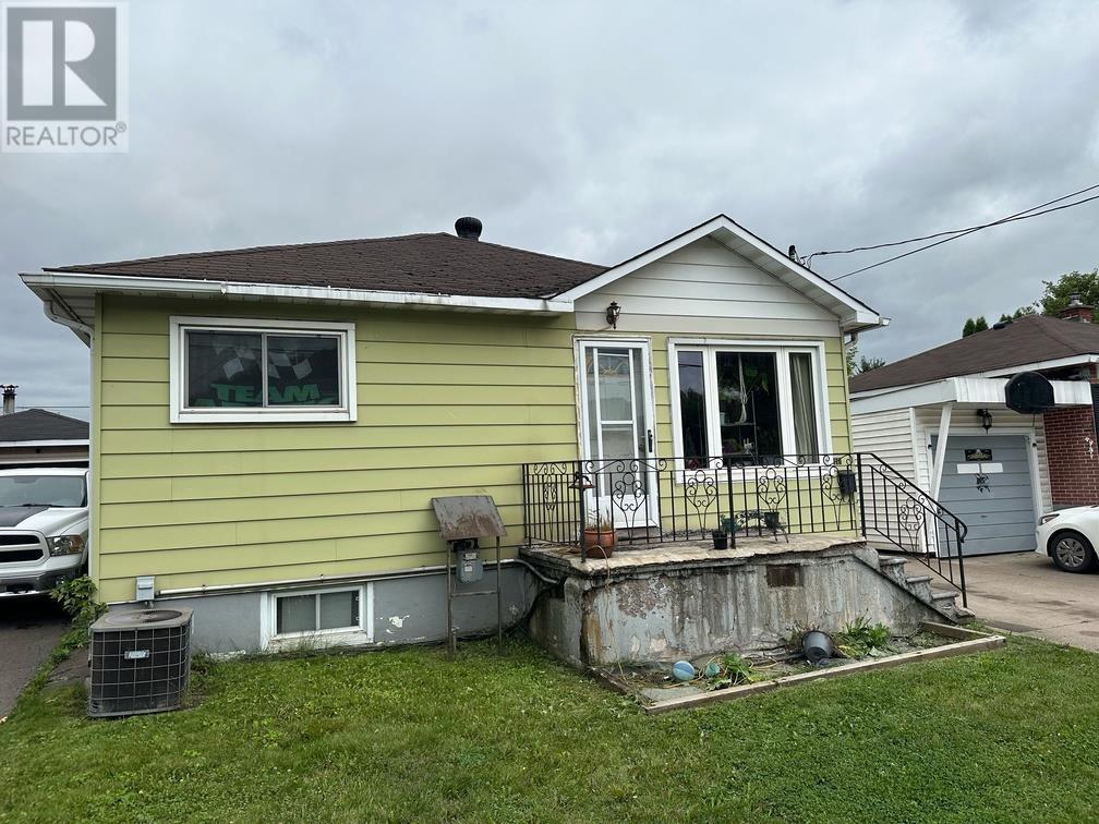 210 Glasgow Ave, Sault Ste. Marie, ON P6C 5G3
