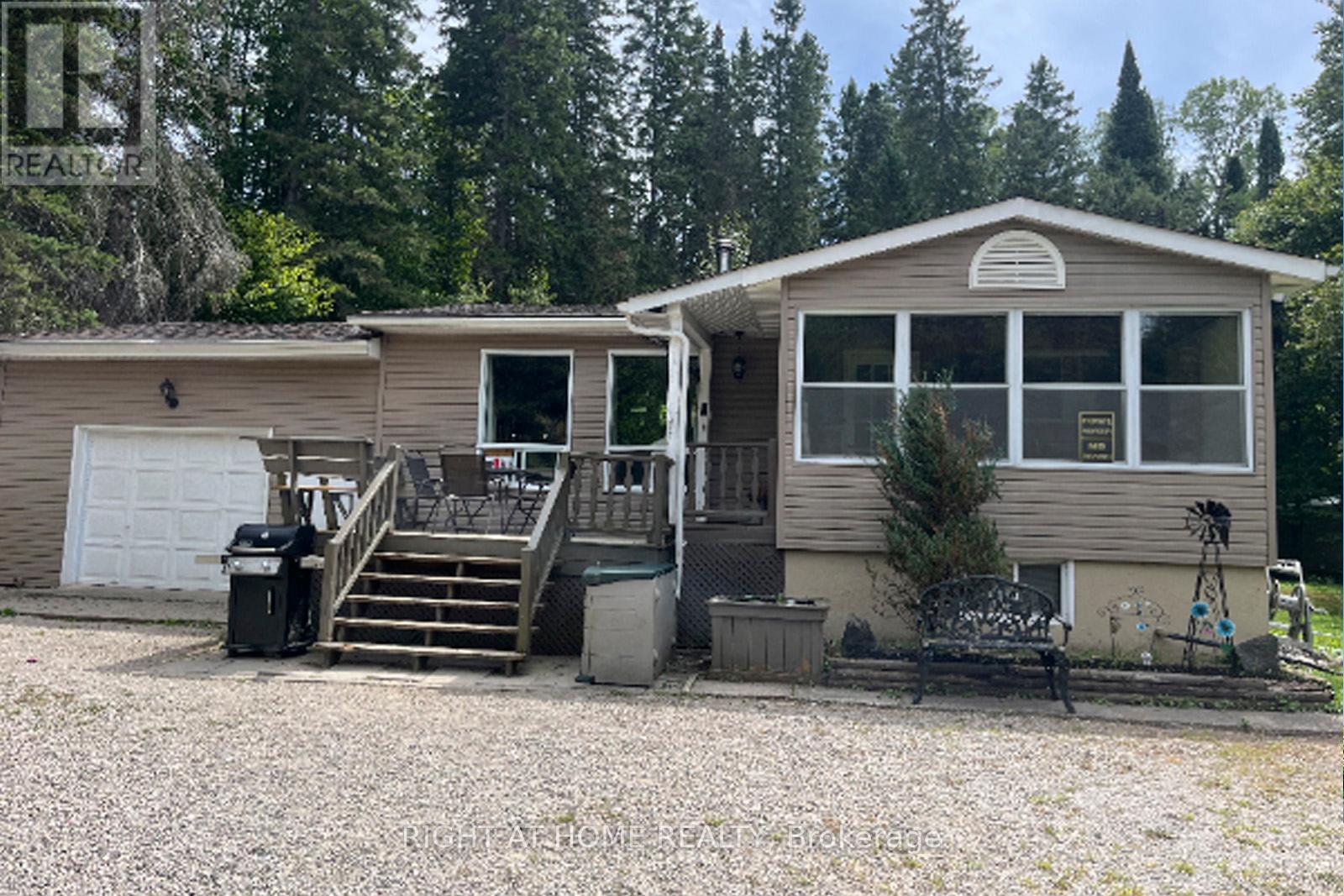 524 Balsam Chutes Rd, Huntsville, ON P0B 1L0