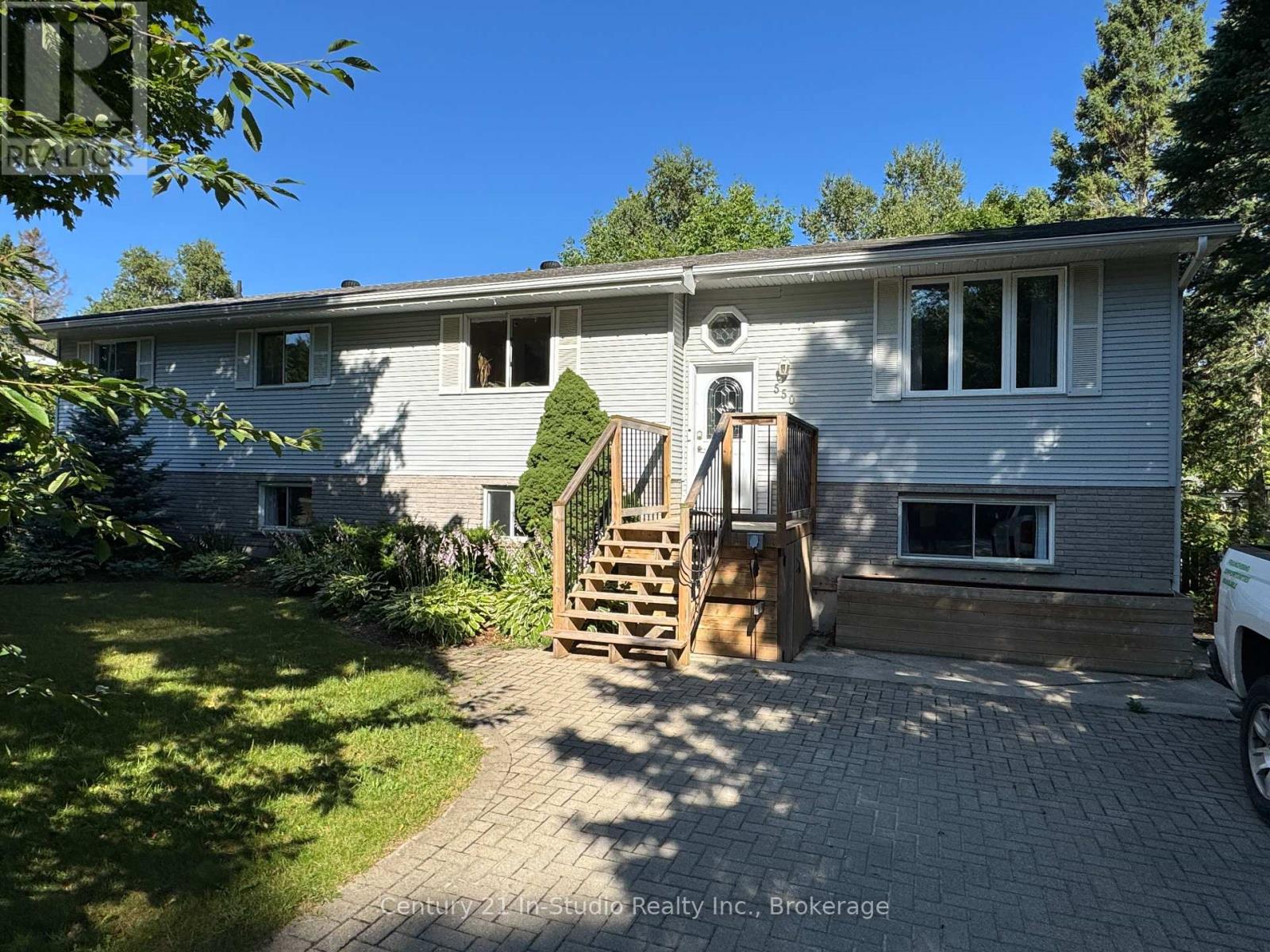 550 Mcnabb St, Saugeen Shores, ON N0H 2L0