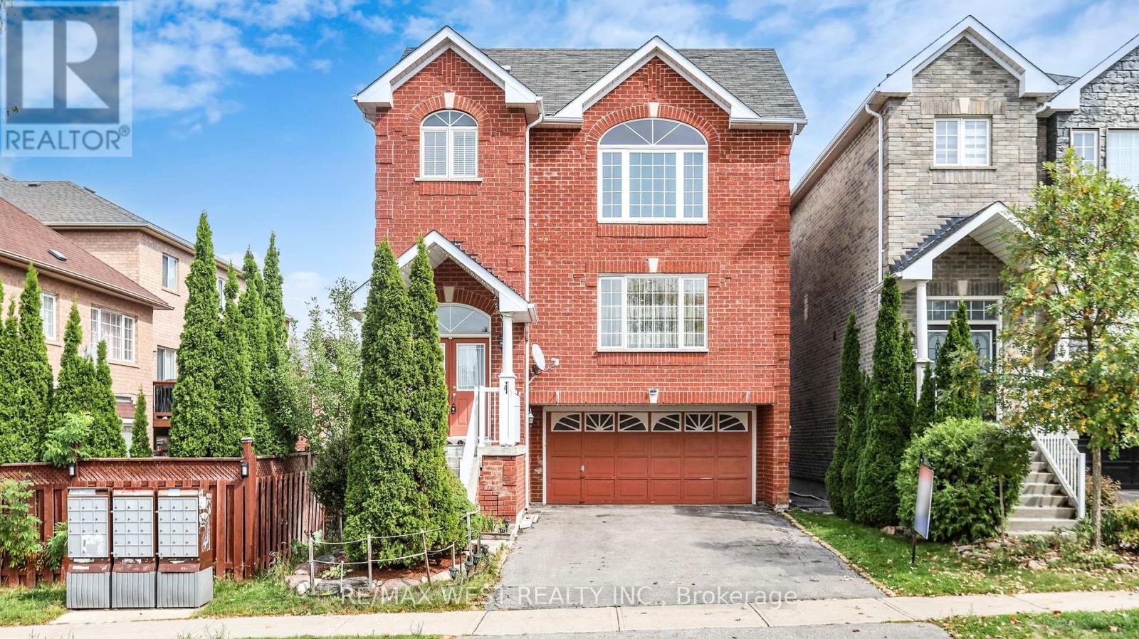 247 Knapton Dr, Newmarket, ON L3X 3B7