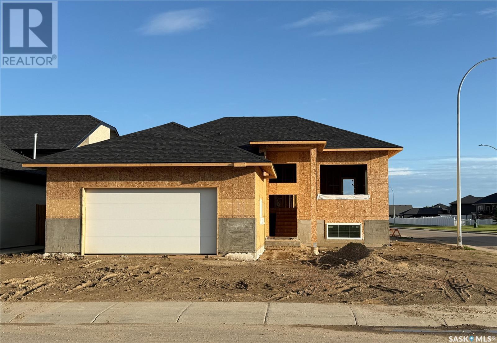 801 Weir Cres, Warman, SK S0K 4S4
