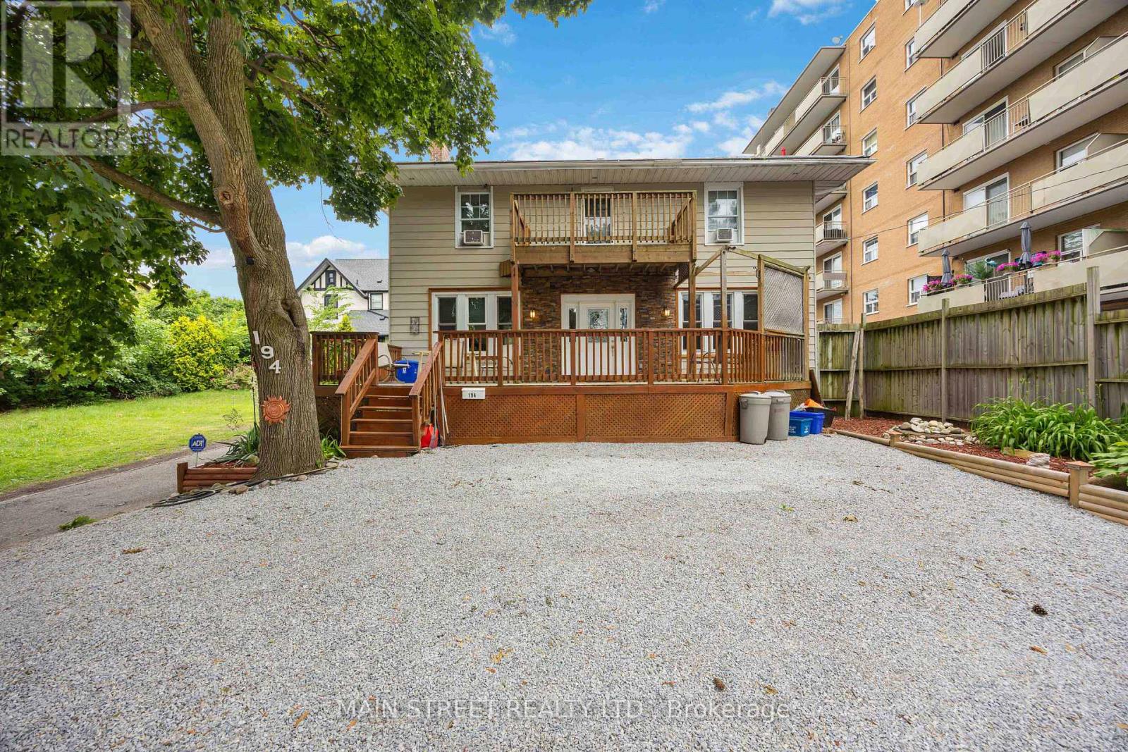 194 London Rd, Sarnia, ON N7T 4V5