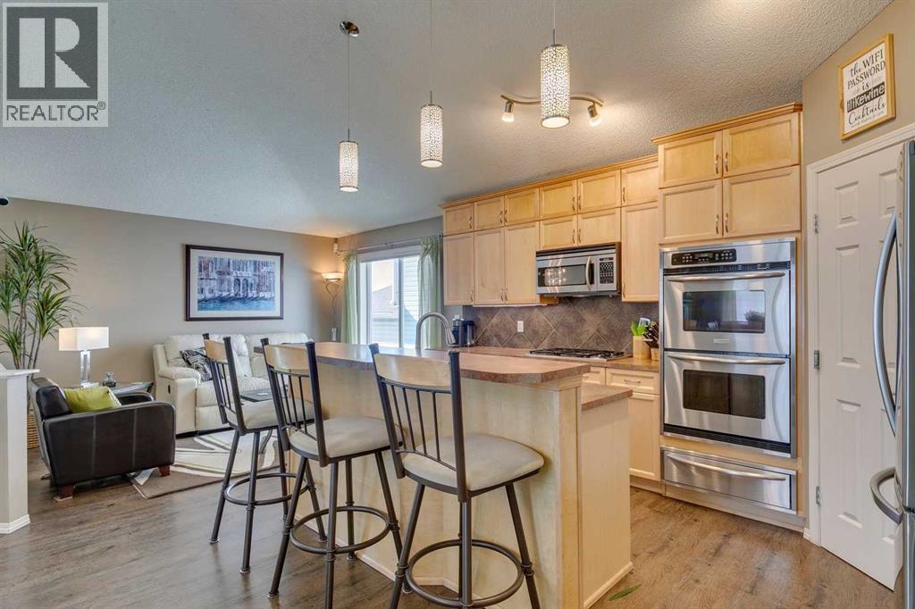198 Bridleridge Way SW, Calgary, AB T2Y 3X2