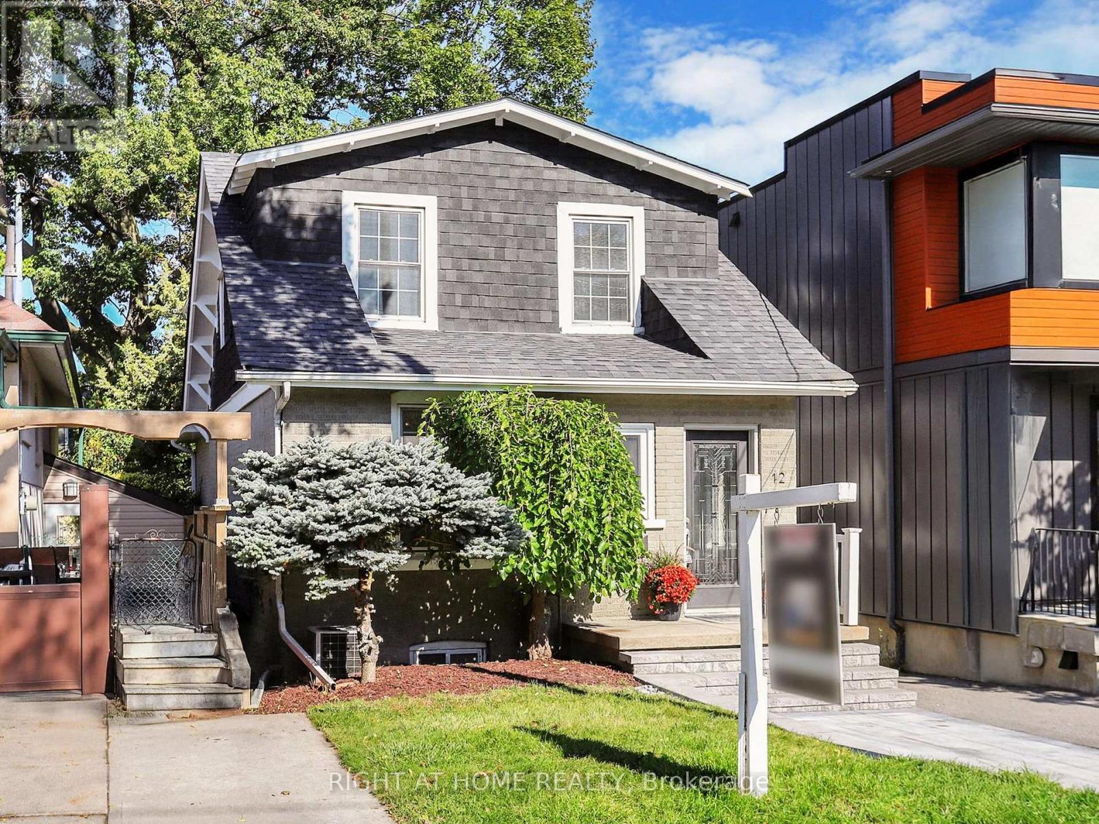 12 Westbrook Ave, Toronto, ON M4C 2G2