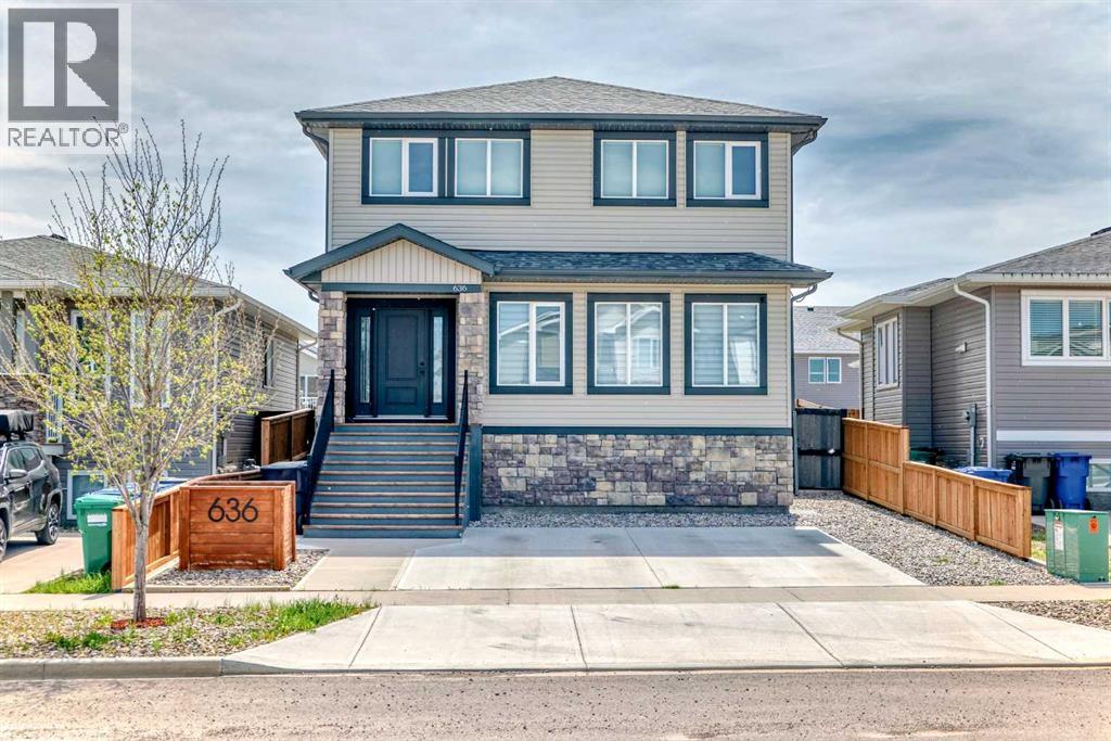 636 Aquitania Blvd W, Lethbridge, AB T1J 5G5