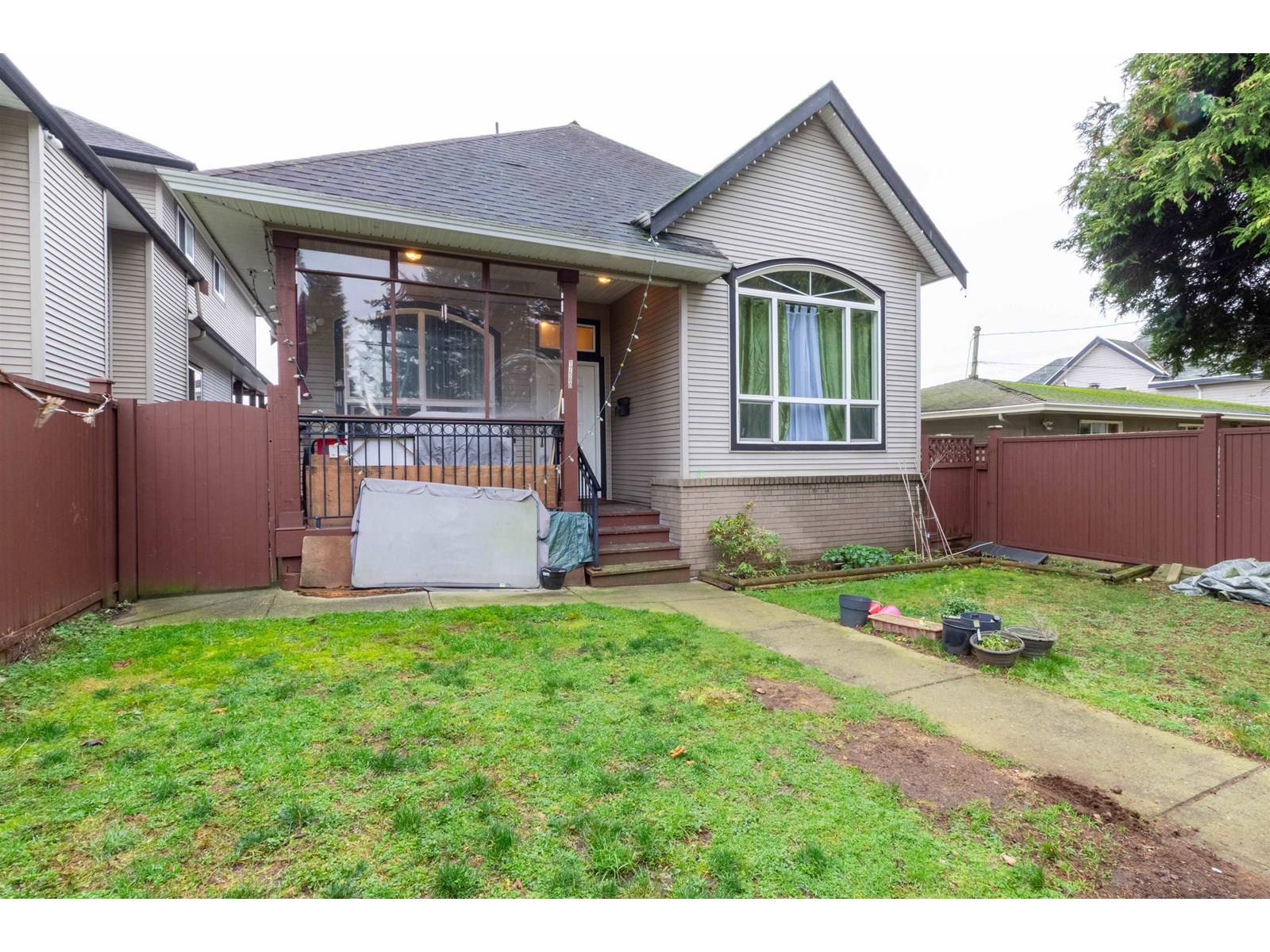 64 Avenue Unit 12560, Surrey, BC V3W 1W9