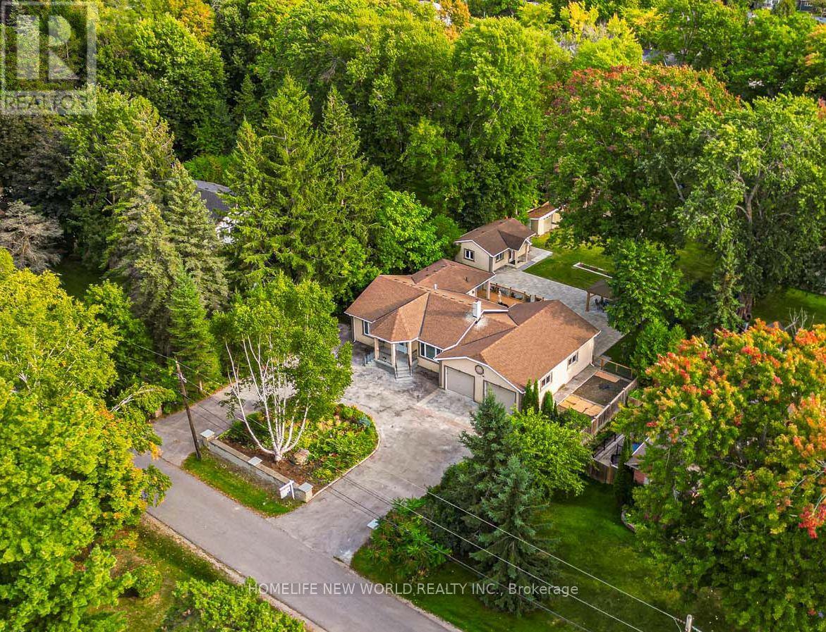 215 Willow Dr, Georgina, ON L4P 2R9
