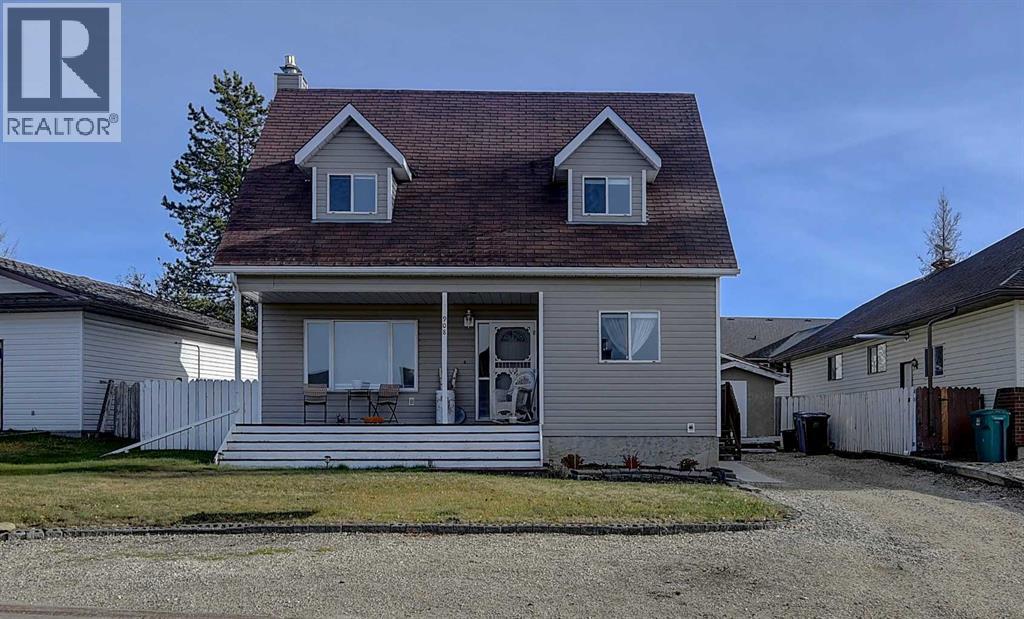 908 Birch St, Beaverlodge, AB T0H 0C0