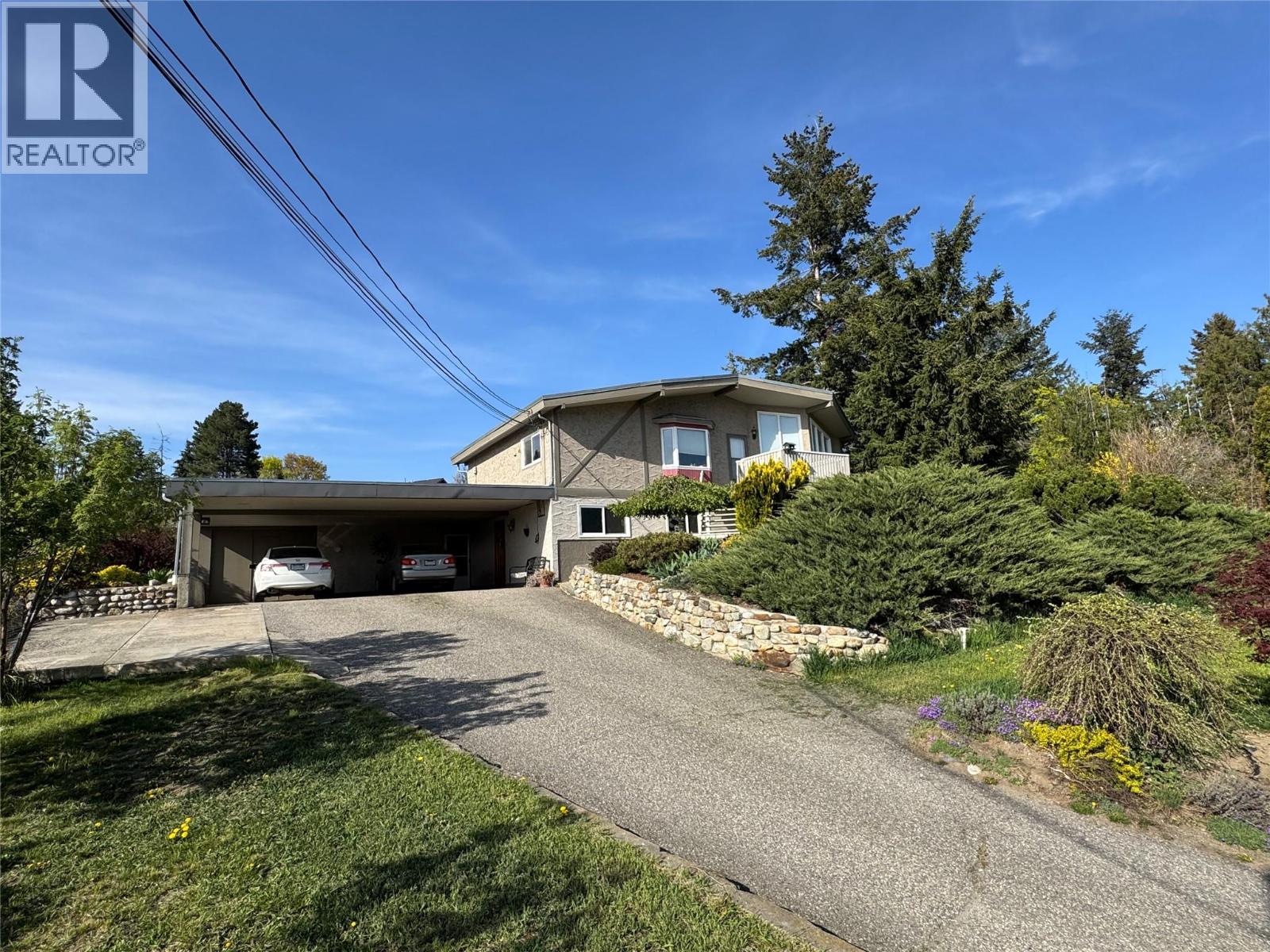 9713 Venables Dr, Coldstream, BC V1B 2K1