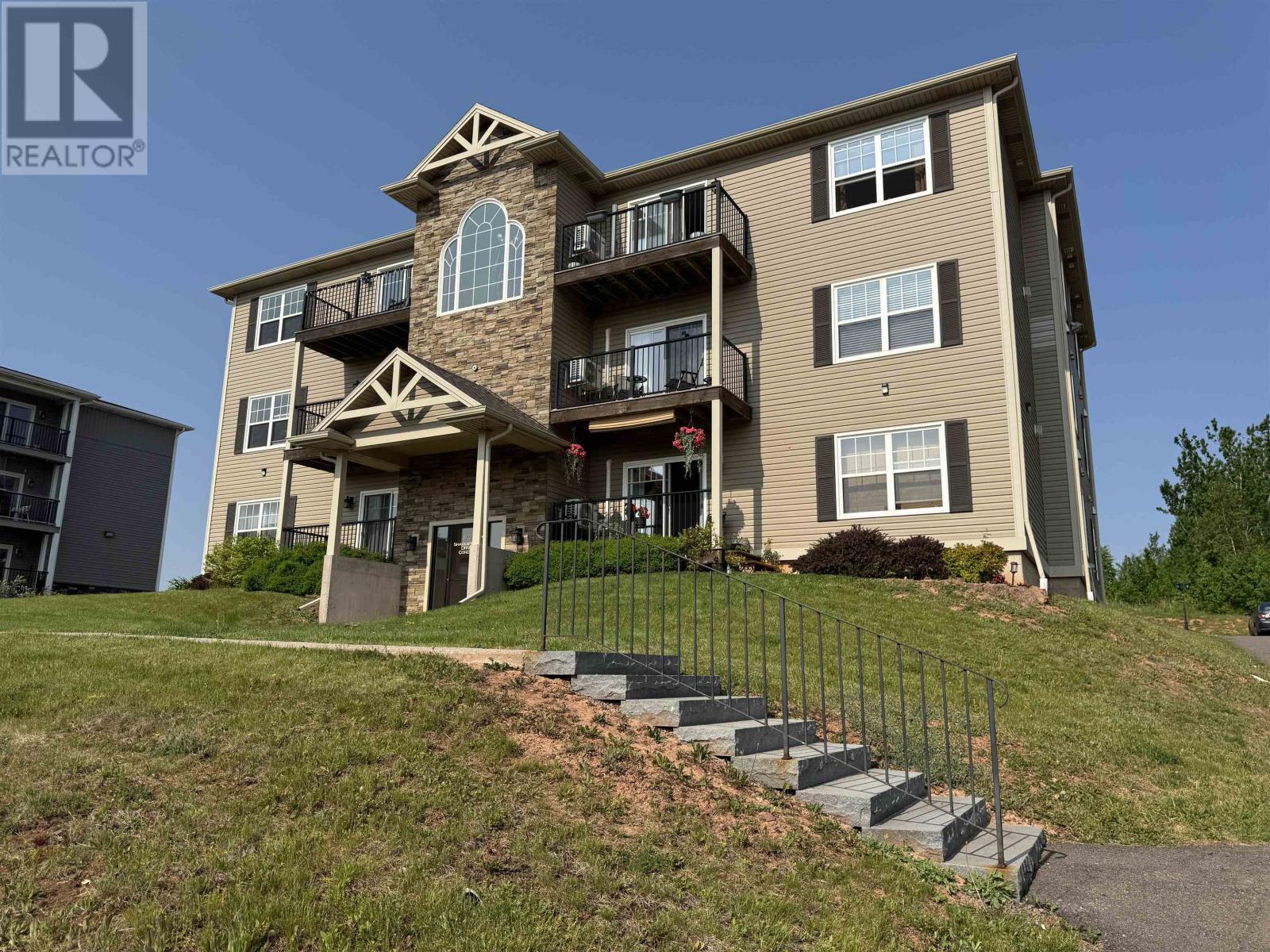 202 Shakespeare Drive Unit 302, Stratford, PE C1B 4B7