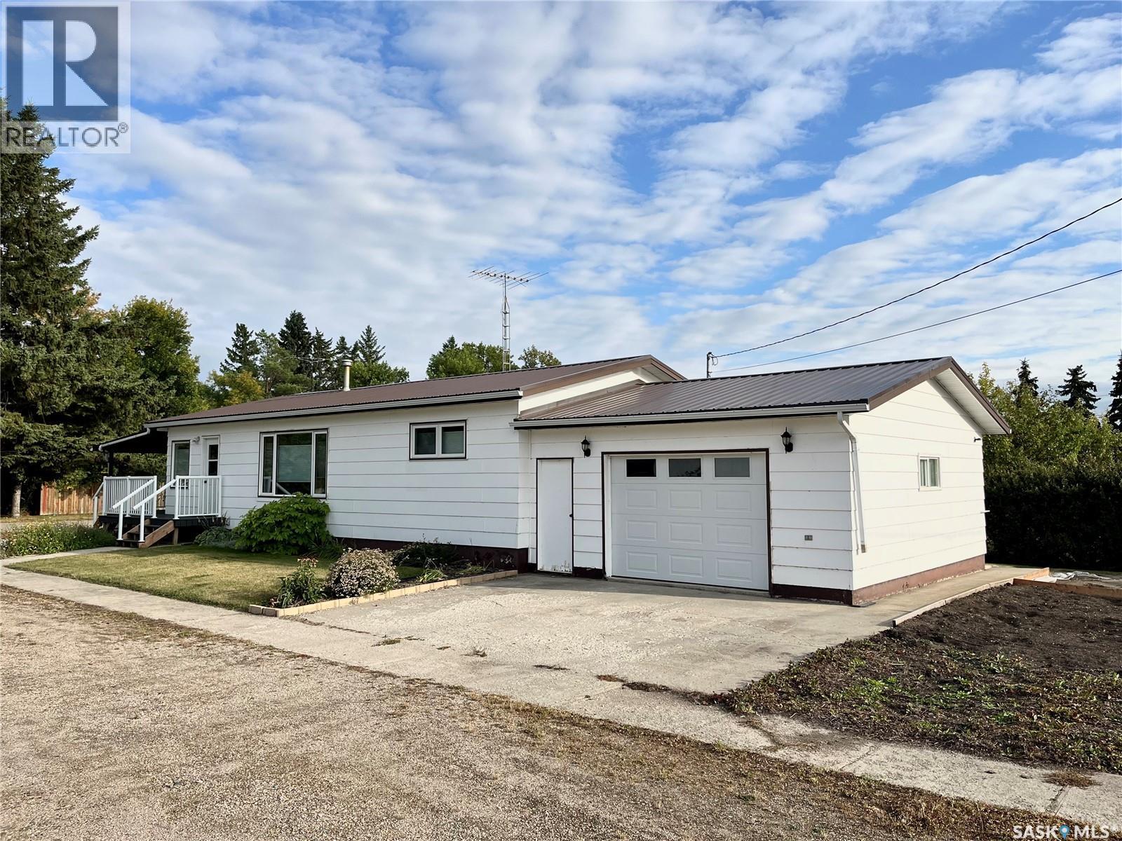 302 May St, Neudorf, SK S0A 2T0