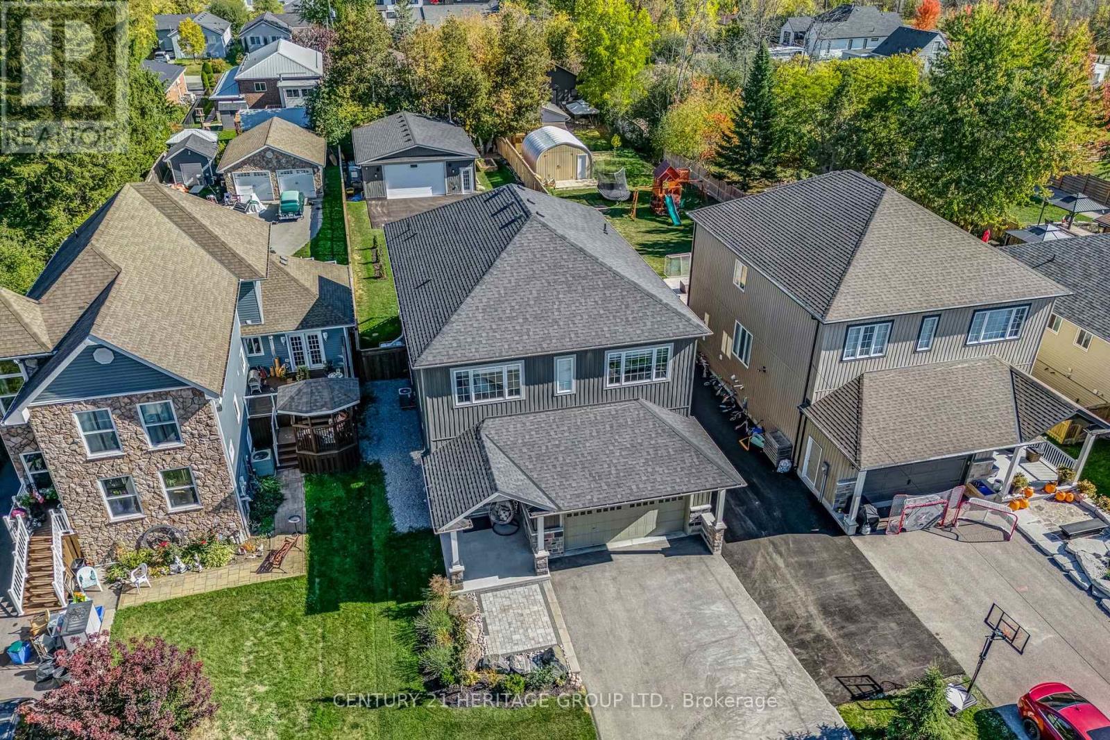 807 Montsell Ave #a, Georgina, ON L0E 1S0