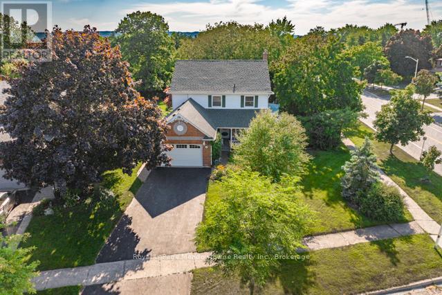 690 Robertson Cres, Milton, ON L9T 4V5