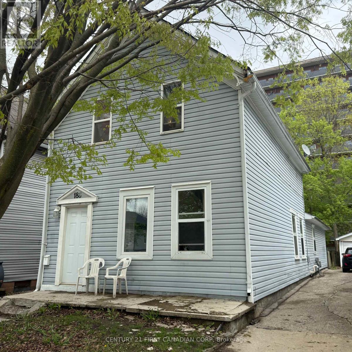 186 Clarence St, London, ON N6B 2J7