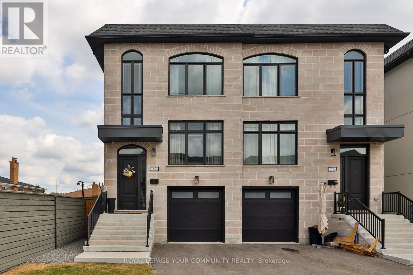 37 St Gaspar Ct, Toronto, ON M9L 1K9