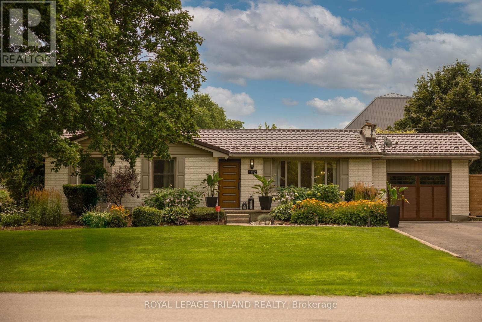102 Railway Ave, Middlesex Centre, ON N0L 1R0
