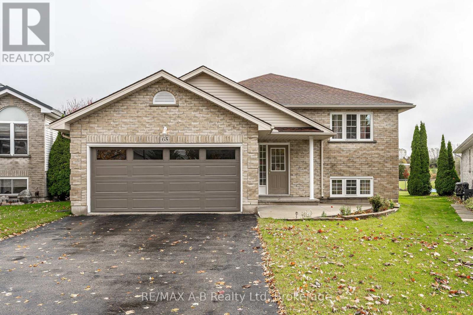 65 Parkhaven Cres, St. Marys, ON N4X 1E7