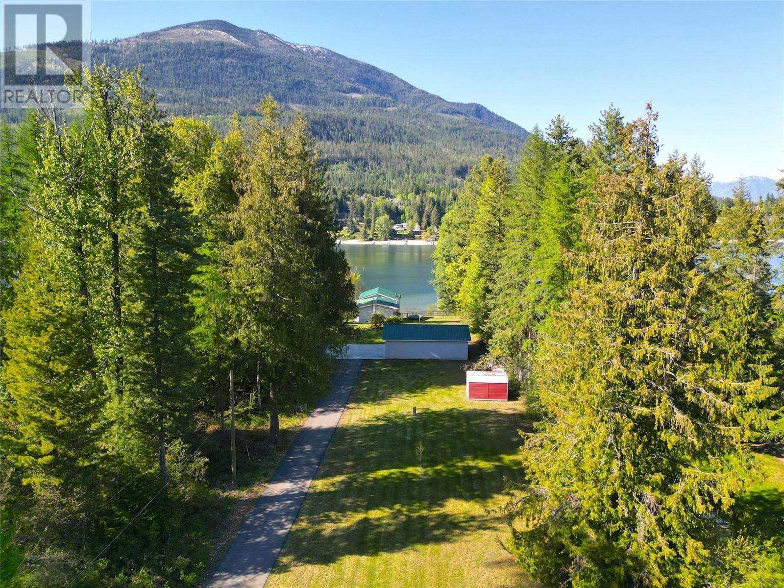 7597 Ross Rd, Nelson, BC V1L 6R5