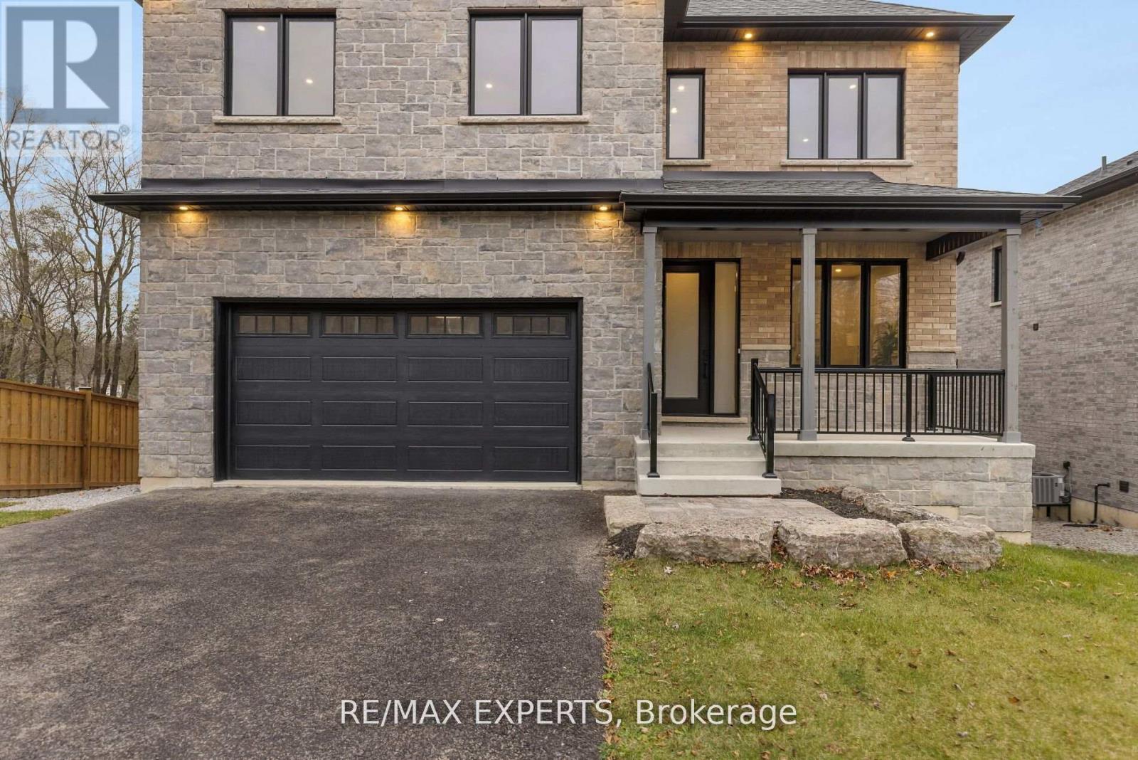 11 Marion St #a, Caledon, ON L7C 1K6